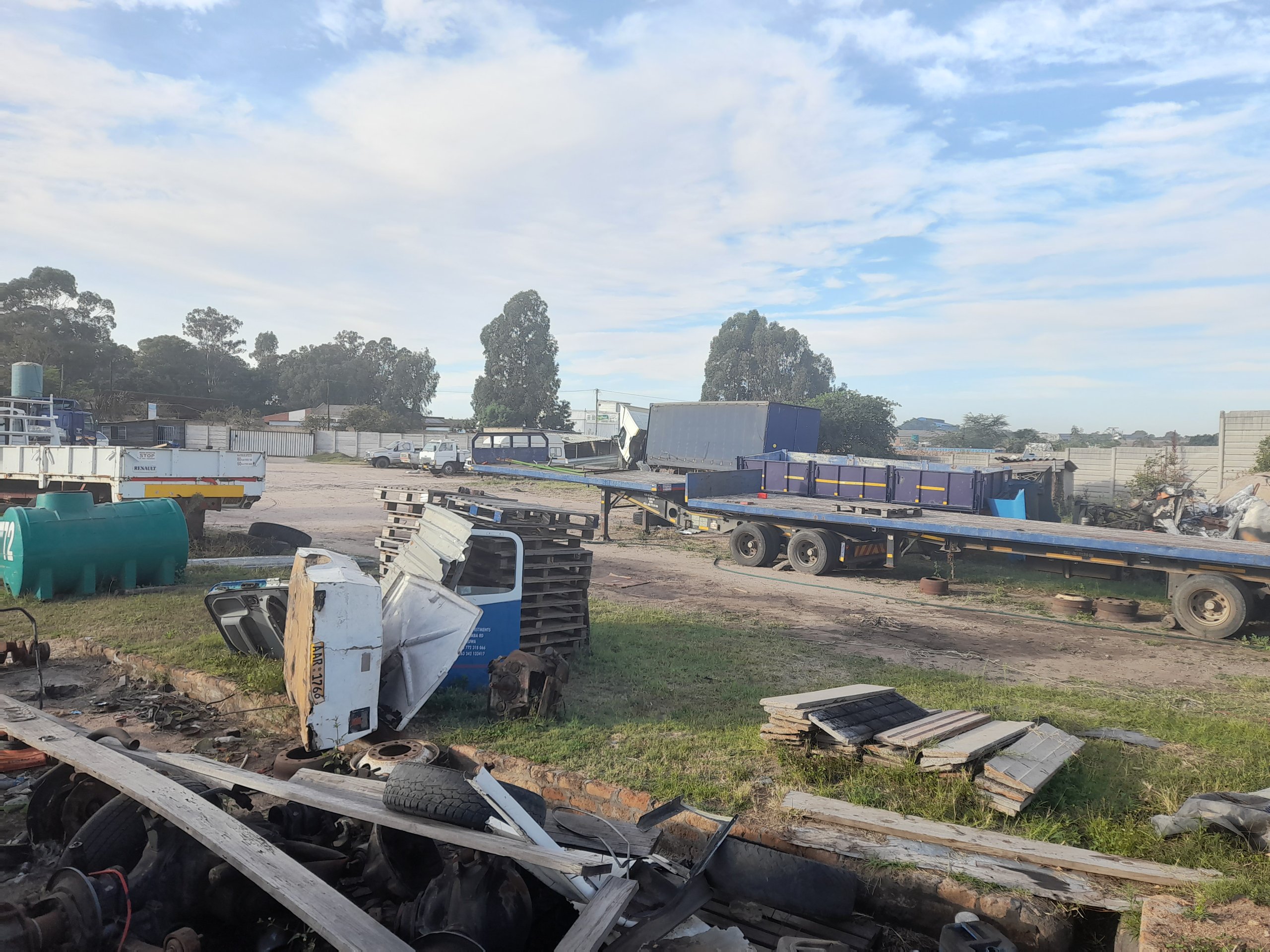 Prime Industrial Stand For Sale in Ruwa