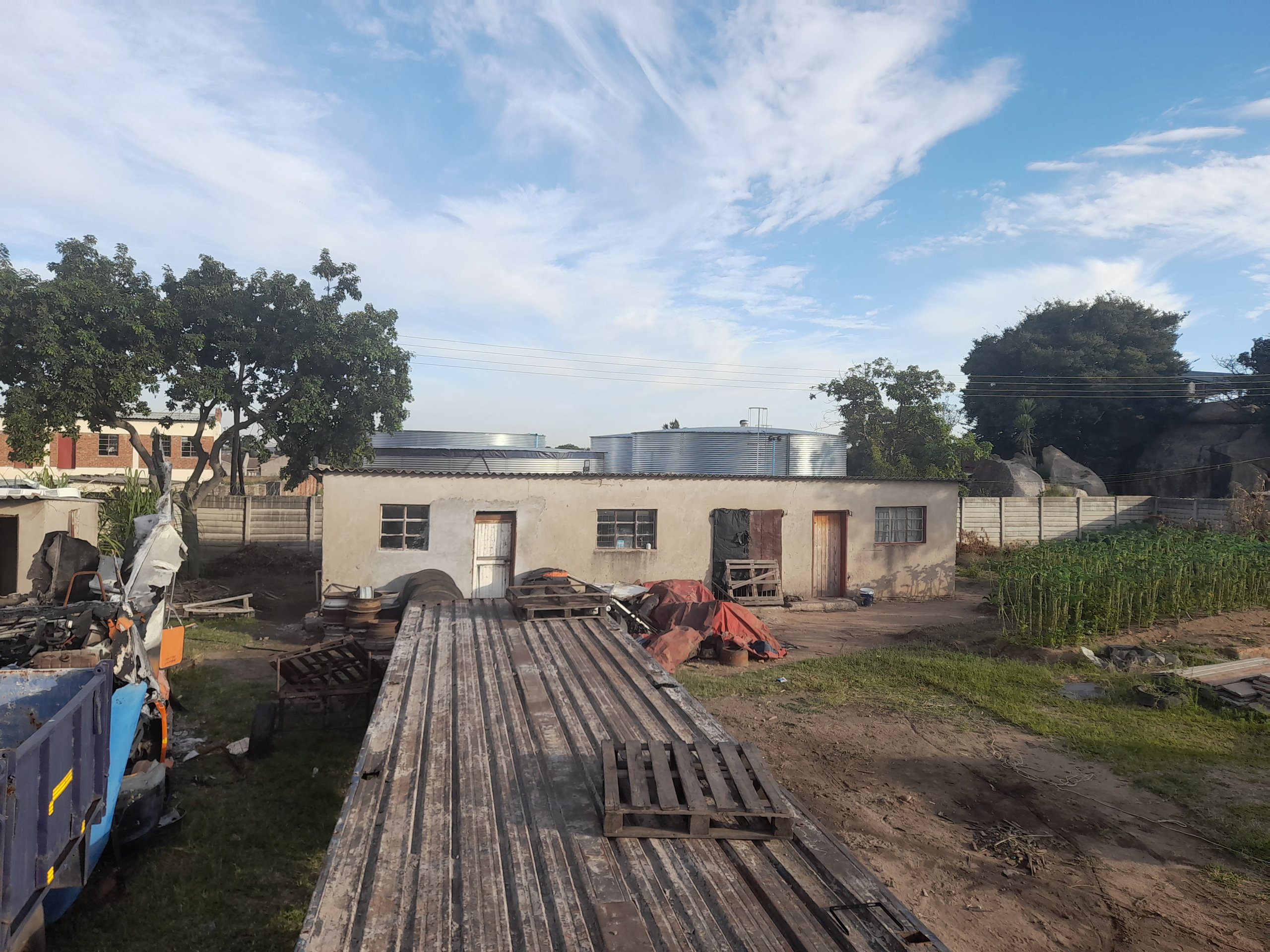 Prime Industrial Stand For Sale in Ruwa