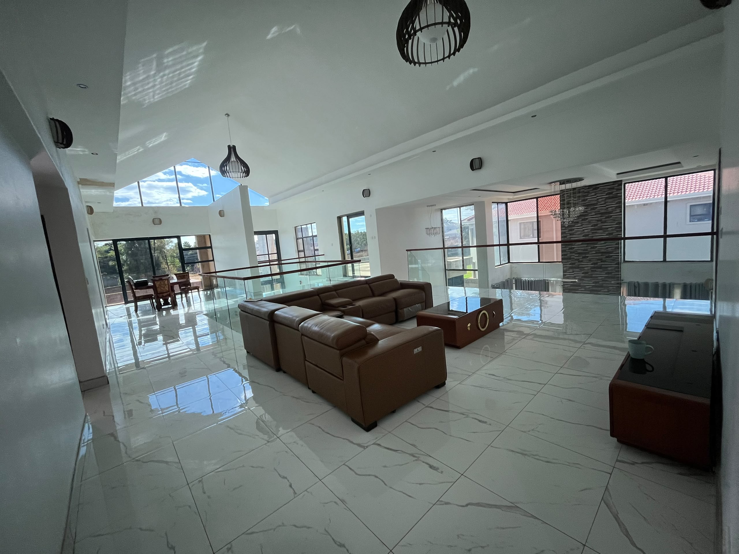 MANSION FOR SALE IN MT PLEASANT HEIGHTS PHASE 1