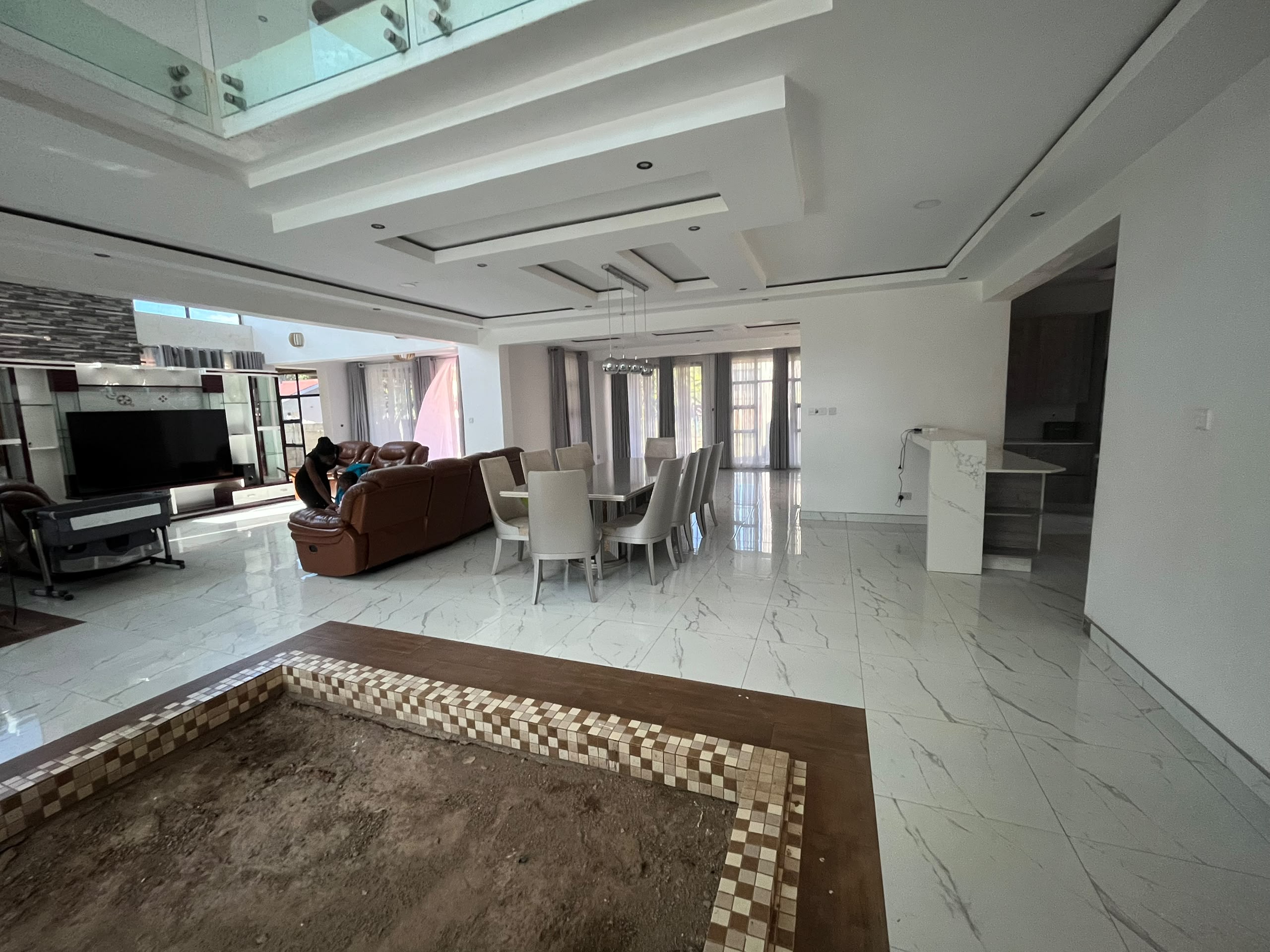 MANSION FOR SALE IN MT PLEASANT HEIGHTS PHASE 1
